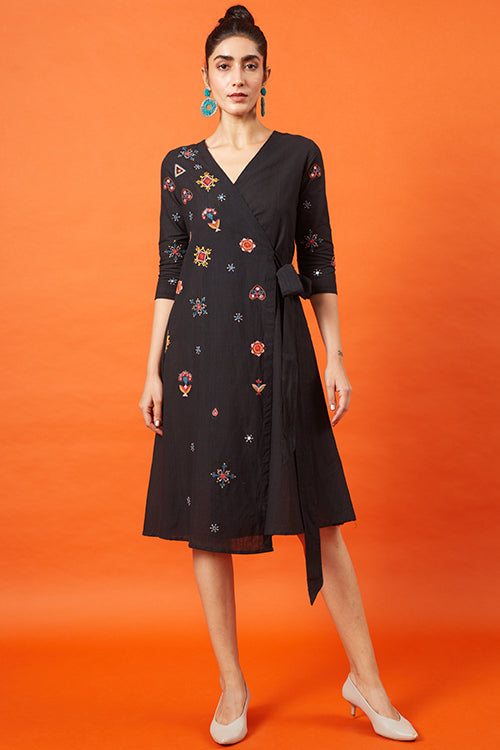 Okhai 'Empress' Kutch Embroidered Wrap Dress – Okhaistore